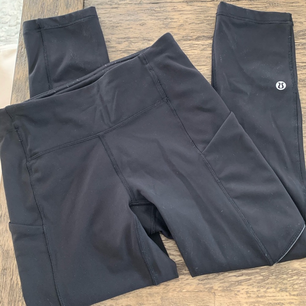 black lululemon leggings